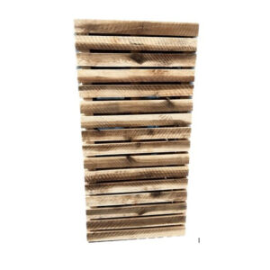 Stele Holz geflammt